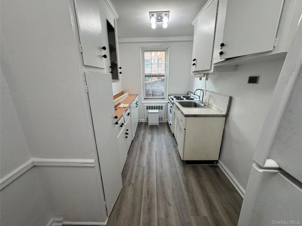 14021 Burden Crescent 107, Briarwood NY 11435