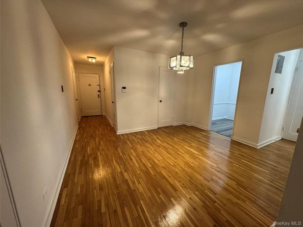 14021 Burden Crescent 107, Briarwood NY 11435
