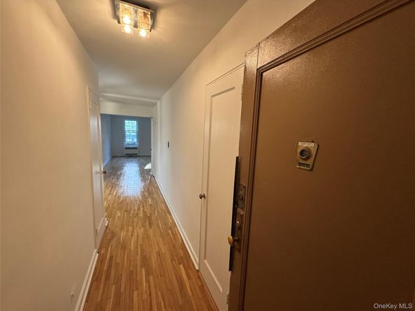 14021 Burden Crescent 107, Briarwood NY 11435