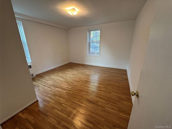 14021 Burden Crescent 107, Briarwood NY 11435