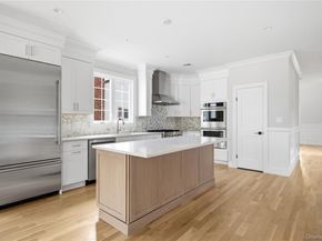 39 Jomarr Court, Massapequa NY 11758