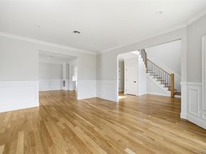 39 Jomarr Court, Massapequa NY 11758