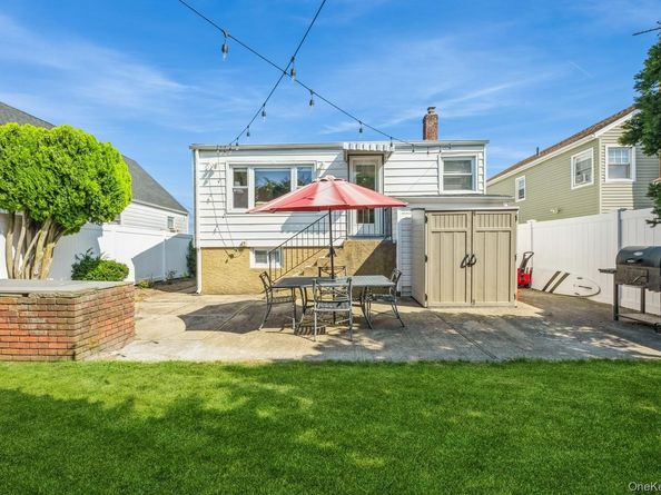 375 W Windsor Parkway, Oceanside NY 11572