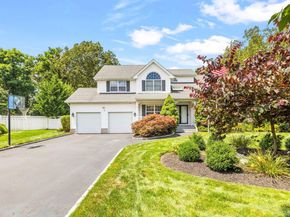 5 Cameron Court, Commack NY 11725