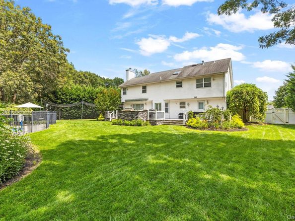 5 Cameron Court, Commack NY 11725