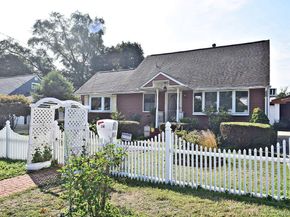 14 E Walnut Street, Central Islip NY 11722