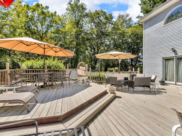 6 Van Rensselaer Road, Katonah NY 10536