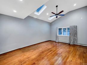 534 S Greene Avenue, Lindenhurst NY 11757