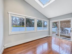 534 S Greene Avenue, Lindenhurst NY 11757