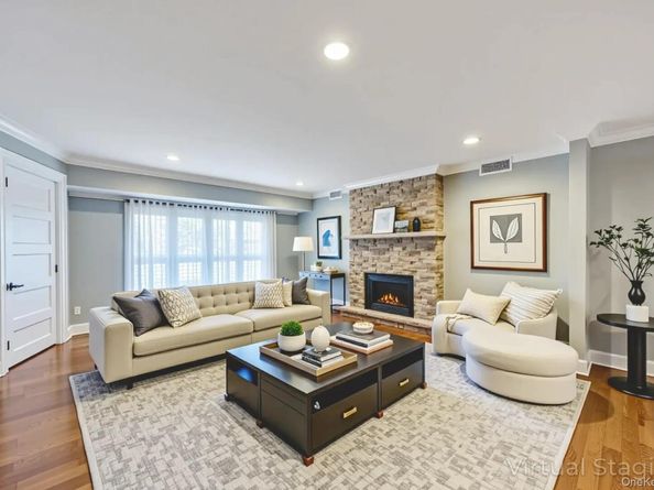 534 S Greene Avenue, Lindenhurst NY 11757