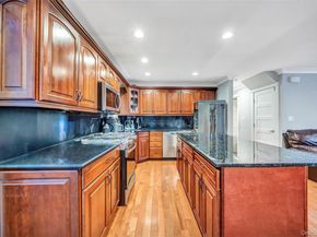 534 S Greene Avenue, Lindenhurst NY 11757