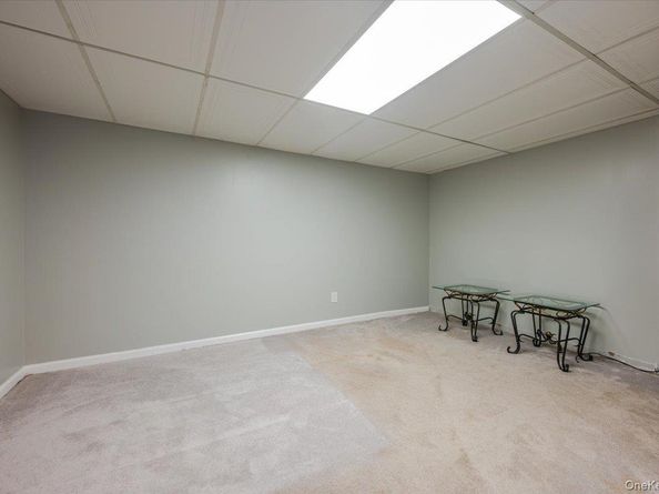 123 Terrace Court, Woodbury NY 11797
