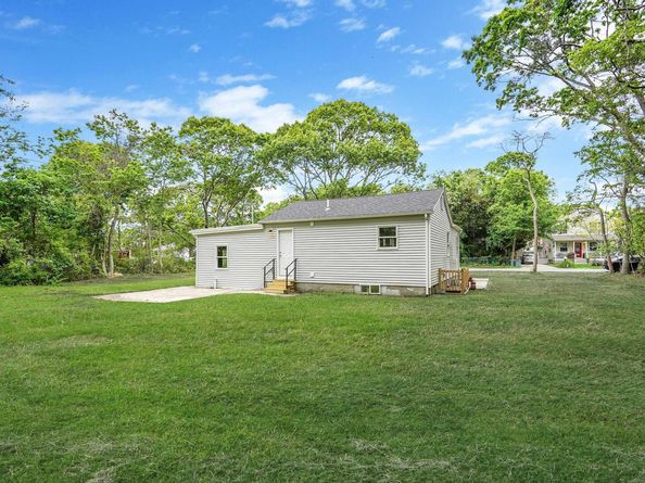 60 Westminster Drive, Shirley NY 11967