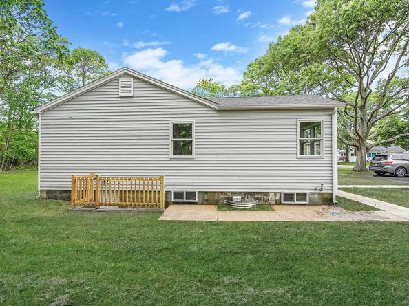 60 Westminster Drive, Shirley NY 11967