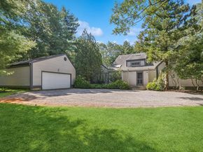 530 Hands Creek Road, East Hampton NY 11937