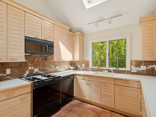 530 Hands Creek Road, East Hampton NY 11937