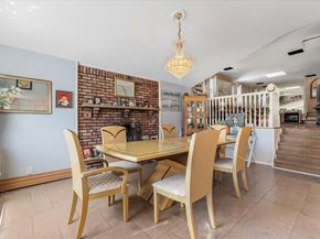 46 Knoll Street, Lindenhurst NY 11757