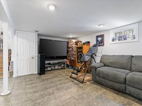 46 Knoll Street, Lindenhurst NY 11757