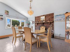46 Knoll Street, Lindenhurst NY 11757