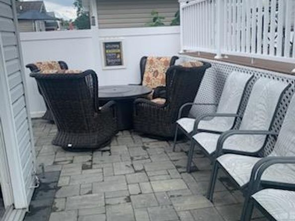 46 Knoll Street, Lindenhurst NY 11757
