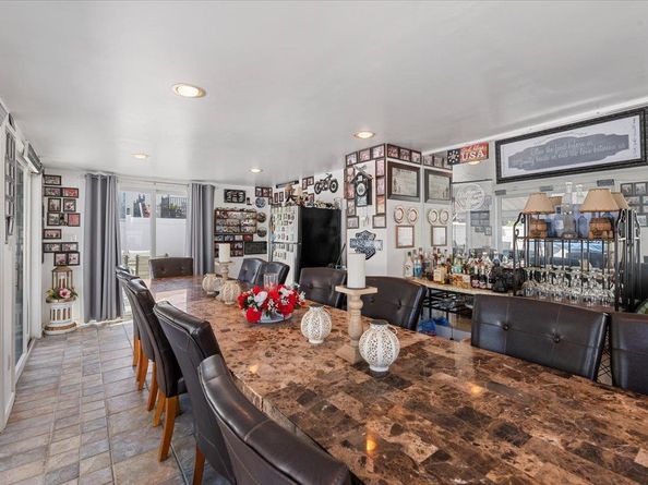 46 Knoll Street, Lindenhurst NY 11757