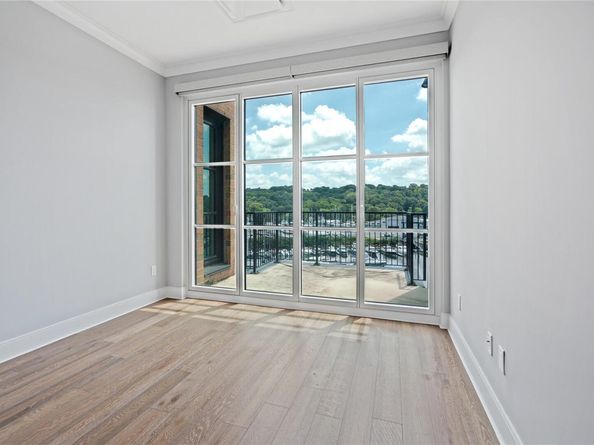 100 Garvies Point Road 1304, Glen Cove NY 11542