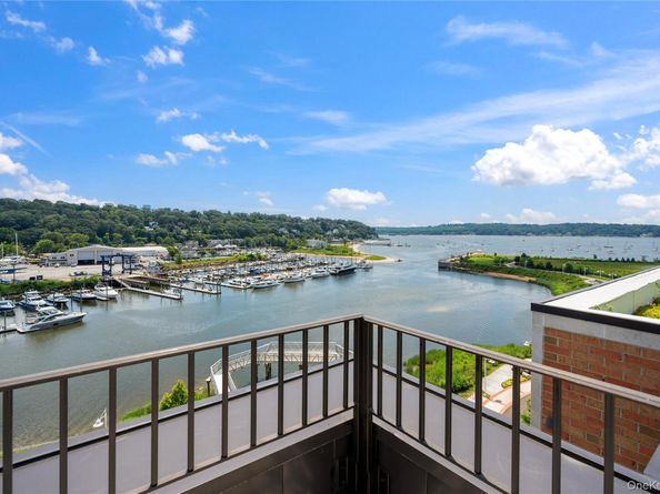 100 Garvies Point Road 1304, Glen Cove NY 11542
