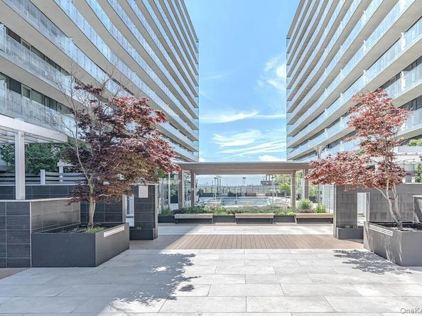 13105 40th Road 17R, Flushing NY 11354