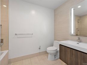 13105 40th Road 17R, Flushing NY 11354