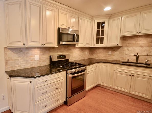1160 Savoy Drive, Melville NY 11747