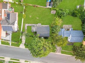 10 Saint Andrews Drive, Brentwood NY 11717