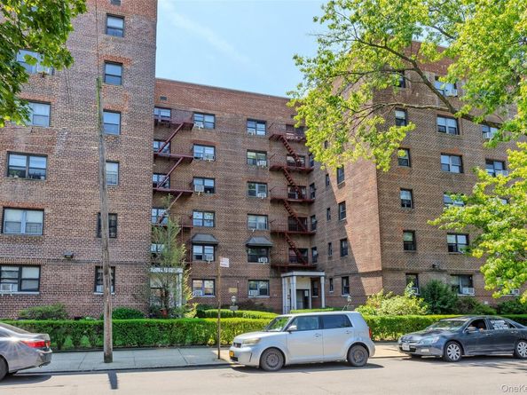 147-10 84th Road 4G, Briarwood NY 11435