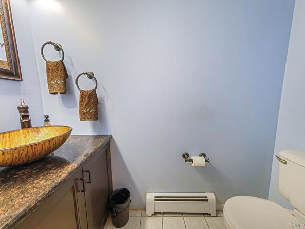 125 W Bartlett Road, Middle Island NY 11953