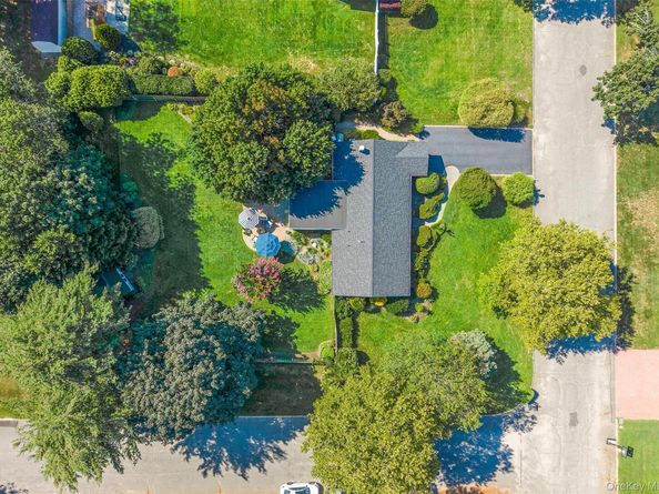 82 Chelsea Drive, Mount Sinai NY 11766