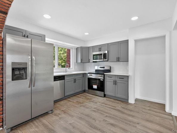 14 Elwin Place, East Northport NY 11731