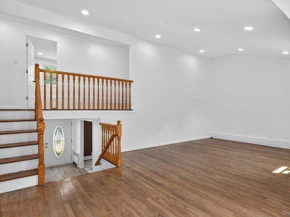 14 Elwin Place, East Northport NY 11731
