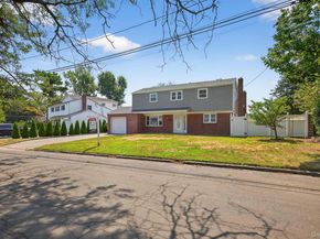 14 Elwin Place, East Northport NY 11731