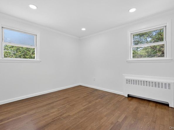 14 Elwin Place, East Northport NY 11731