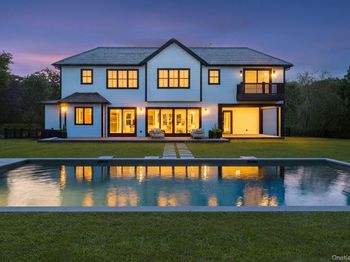 21 Cedar Lane