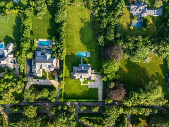 21 Cedar Lane, Remsenburg NY 11960