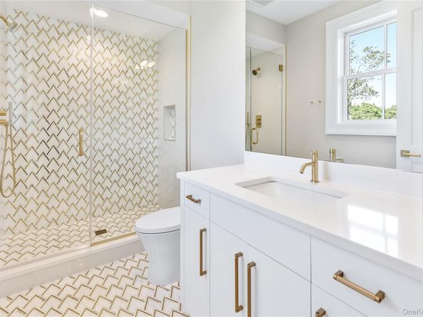 21 Cedar Lane, Remsenburg NY 11960