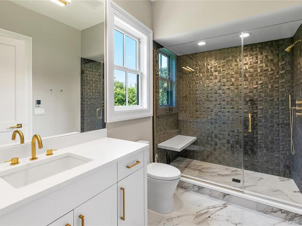 21 Cedar Lane, Remsenburg NY 11960
