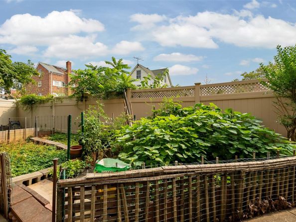 189 Drake Avenue 2A, New Rochelle NY 10805