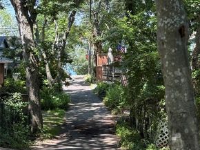 41 Woodcliff Trail, Baiting Hollow NY 11933