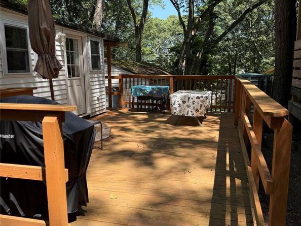 41 Woodcliff Trail, Baiting Hollow NY 11933