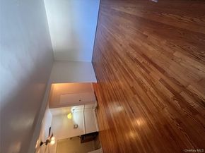 325 E 201 Street 4D, Bronx NY 10458