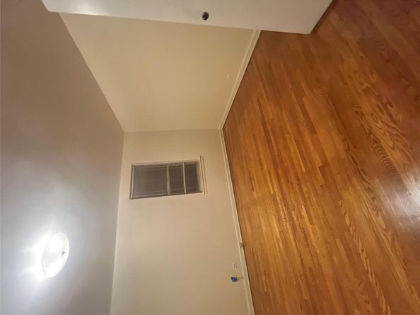 325 E 201 Street 4D, Bronx NY 10458