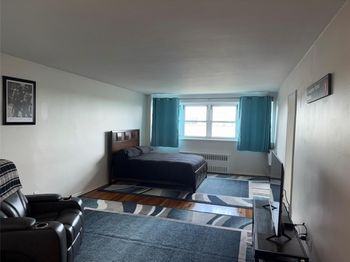 370 Westchester Avenue