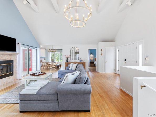12 Douglas Court, Hampton Bays NY 11946