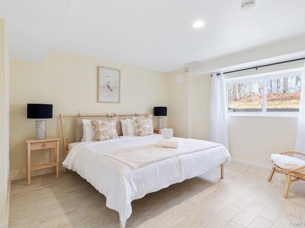 12 Douglas Court, Hampton Bays NY 11946